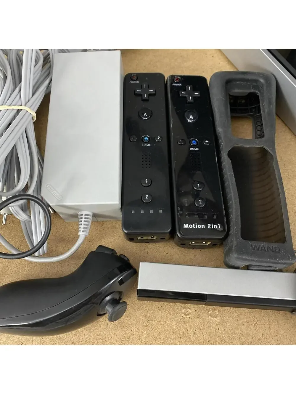 Black Nintendo Wii Bundle Tested And Working 2 Controllers